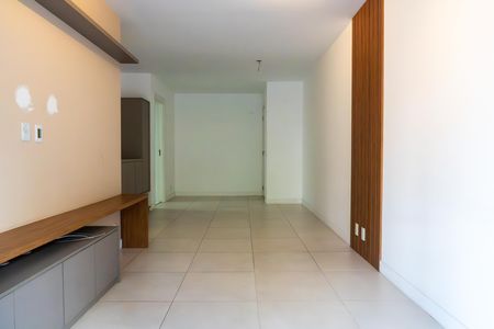 Apartamento à venda com 93m², 2 quartos e 1 vaga Apartamento à venda com 93m², 2 quartos e 1 vagaSala
