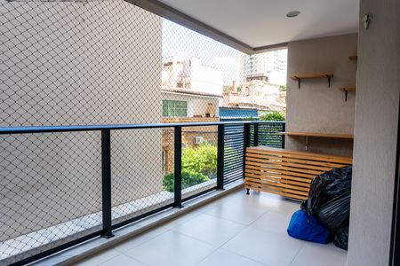 Apartamento à venda com 93m², 2 quartos e 1 vaga Apartamento à venda com 93m², 2 quartos e 1 vagaVaranda