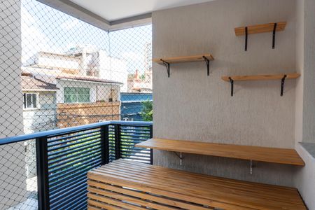 Apartamento à venda com 93m², 2 quartos e 1 vaga Apartamento à venda com 93m², 2 quartos e 1 vagaVaranda