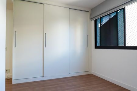 Apartamento à venda com 93m², 2 quartos e 1 vaga Apartamento à venda com 93m², 2 quartos e 1 vagaSuíte