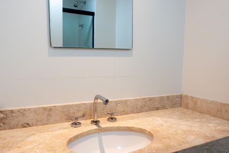 Apartamento à venda com 93m², 2 quartos e 1 vaga Apartamento à venda com 93m², 2 quartos e 1 vagaBanheiro social