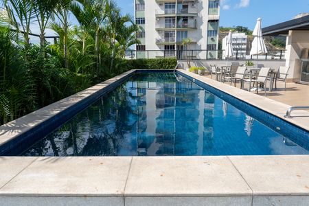 Apartamento à venda com 93m², 2 quartos e 1 vaga Apartamento à venda com 93m², 2 quartos e 1 vagaÁrea comum - Piscina