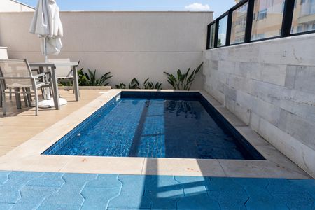 Apartamento à venda com 93m², 2 quartos e 1 vaga Apartamento à venda com 93m², 2 quartos e 1 vagaÁrea comum - Piscina