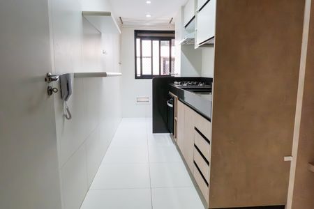 Apartamento à venda com 93m², 2 quartos e 1 vaga Apartamento à venda com 93m², 2 quartos e 1 vagaCozinha