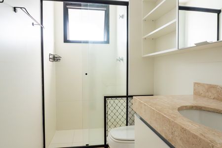 Apartamento à venda com 93m², 2 quartos e 1 vaga Apartamento à venda com 93m², 2 quartos e 1 vagaBanheiro da Suíte