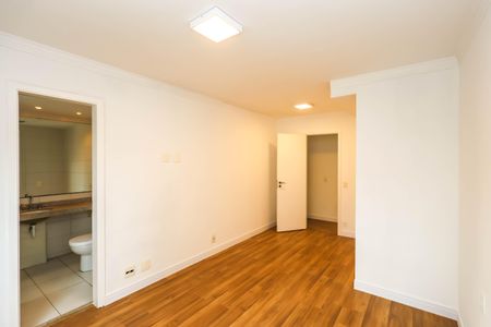 Apartamento à venda com 144m², 4 quartos e 2 vagasSuíte 1