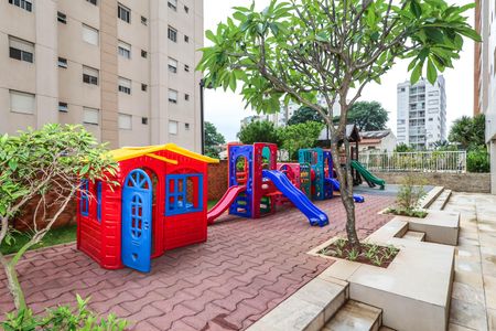 Apartamento à venda com 144m², 4 quartos e 2 vagasÁrea comum - Playground