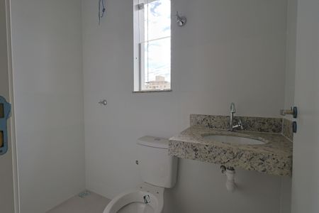 Casa à venda com 89m², 2 quartos e 2 vagasBanheiro da Suíte