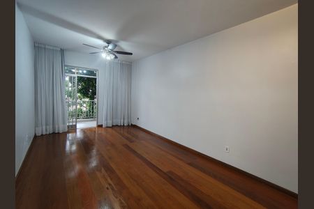 Apartamento à venda com 90m², 3 quartos e 1 vagaSala