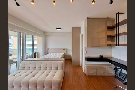 Sala  de kitnet/studio para alugar com 1 quarto, 48m² em Vila Gertrudes, São Paulo