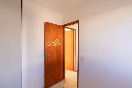 Casa de condomínio à venda com 54m², 2 quartos e 2 vagas Casa de condomínio à venda com 54m², 2 quartos e 2 vagasQuarto 2