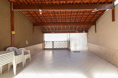 Casa de condomínio à venda com 54m², 2 quartos e 2 vagas Casa de condomínio à venda com 54m², 2 quartos e 2 vagasÁrea Comum - Churrasqueira