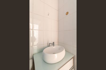 Casa de condomínio à venda com 54m², 2 quartos e 2 vagas Casa de condomínio à venda com 54m², 2 quartos e 2 vagasBanheiro