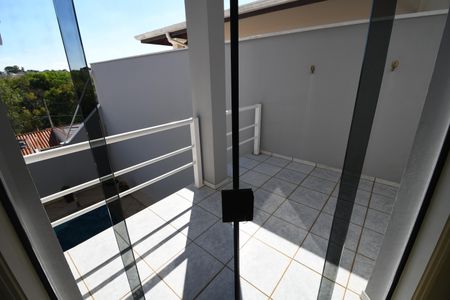 Sacada da Sala 2 de casa à venda com 3 quartos, 337m² em Parque Alto Taquaral, Campinas