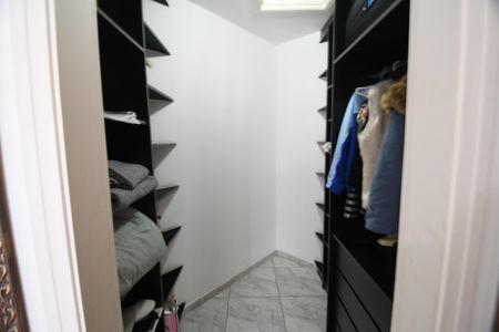 Casa à venda com 337m², 3 quartos e 4 vagasCloset do Quarto 