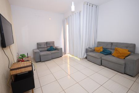 Sala de casa para alugar com 3 quartos, 180m² em Moinho dos Ventos , Goiânia