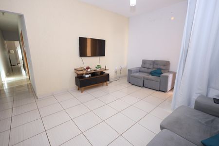 Sala de casa para alugar com 3 quartos, 180m² em Moinho dos Ventos , Goiânia