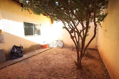 Casa para alugar com 180m², 3 quartos e 2 vagasQuintal