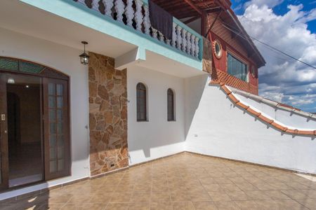 Varanda da sala  de casa para alugar com 2 quartos, 140m² em Vila Nogueira, Diadema