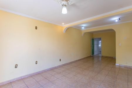 Sala  de casa para alugar com 2 quartos, 140m² em Vila Nogueira, Diadema
