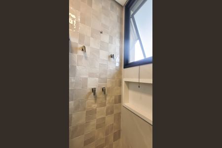 Casa de condomínio à venda com 450m², 5 quartos e 4 vagas Casa de condomínio à venda com 450m², 5 quartos e 4 vagasBanheiro da Suíte 1