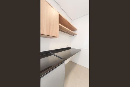 Casa de condomínio à venda com 450m², 5 quartos e 4 vagas Casa de condomínio à venda com 450m², 5 quartos e 4 vagasÁrea de Serviço