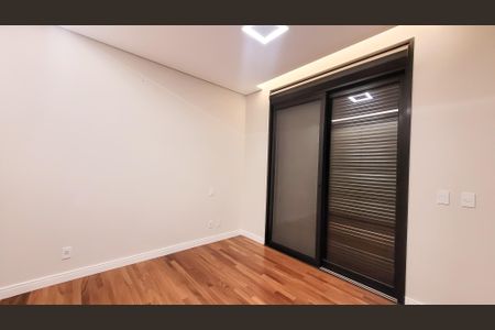 Casa de condomínio à venda com 450m², 5 quartos e 4 vagas Casa de condomínio à venda com 450m², 5 quartos e 4 vagasSuíte 2