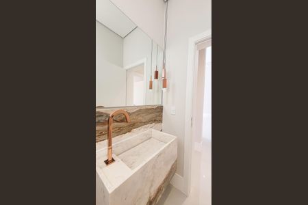 Casa de condomínio à venda com 450m², 5 quartos e 4 vagas Casa de condomínio à venda com 450m², 5 quartos e 4 vagasLavabo