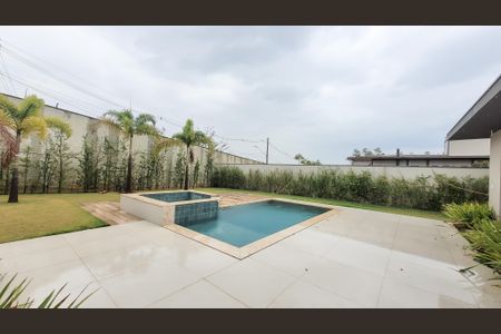 Casa de condomínio à venda com 450m², 5 quartos e 4 vagas Casa de condomínio à venda com 450m², 5 quartos e 4 vagasPiscina