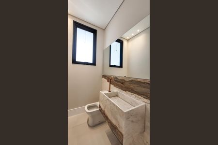 Casa de condomínio à venda com 450m², 5 quartos e 4 vagas Casa de condomínio à venda com 450m², 5 quartos e 4 vagasLavabo