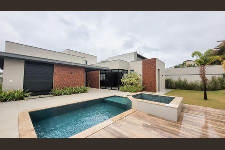Casa de condomínio à venda com 450m², 5 quartos e 4 vagas Casa de condomínio à venda com 450m², 5 quartos e 4 vagasPiscina