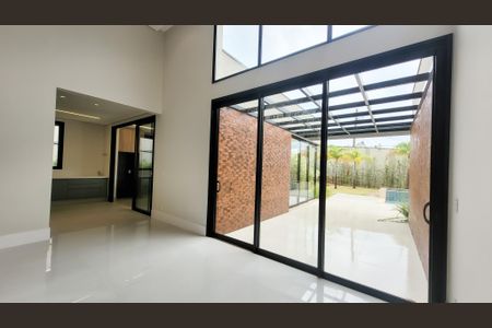 Casa de condomínio à venda com 450m², 5 quartos e 4 vagas Casa de condomínio à venda com 450m², 5 quartos e 4 vagasSala