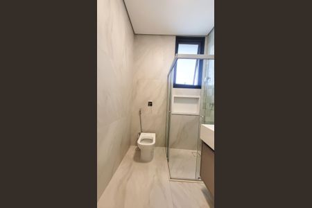 Casa de condomínio à venda com 450m², 5 quartos e 4 vagas Casa de condomínio à venda com 450m², 5 quartos e 4 vagasBanheiro da Suíte 2