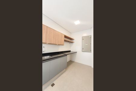 Casa de condomínio à venda com 450m², 5 quartos e 4 vagas Casa de condomínio à venda com 450m², 5 quartos e 4 vagasÁrea de Serviço