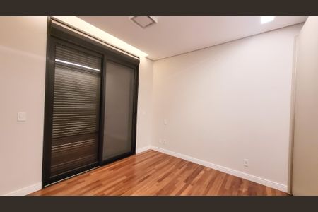 Casa de condomínio à venda com 450m², 5 quartos e 4 vagas Casa de condomínio à venda com 450m², 5 quartos e 4 vagasSuíte 1