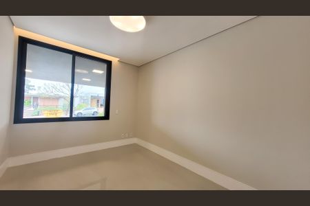 Casa de condomínio à venda com 450m², 5 quartos e 4 vagas Casa de condomínio à venda com 450m², 5 quartos e 4 vagasEscritório