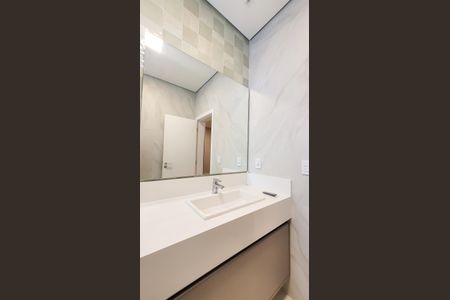 Casa de condomínio à venda com 450m², 5 quartos e 4 vagas Casa de condomínio à venda com 450m², 5 quartos e 4 vagasBanheiro da Suíte 2