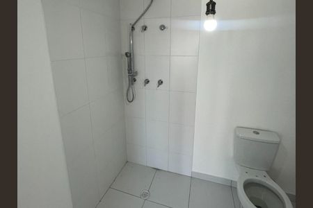 Studio à venda com 24m², 0 quarto e sem vaga Studio à venda com 24m², 0 quarto e sem vagaBanheiro