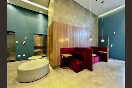 Studio à venda com 24m², 0 quarto e sem vaga Studio à venda com 24m², 0 quarto e sem vagaCoworking