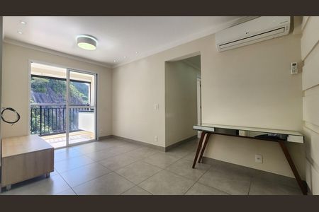 Apartamento para alugar com 62m², 2 quartos e 1 vagaSala