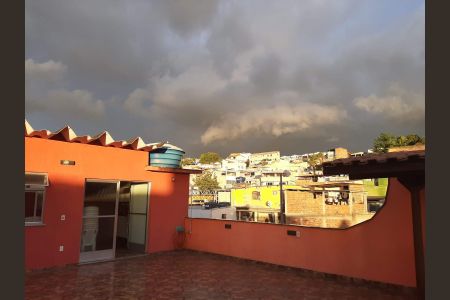 Casa à venda com 360m², 3 quartos e 8 vagas Casa à venda com 360m², 3 quartos e 8 vagasÁrea externa