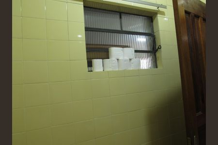 Casa à venda com 300m², 1 quarto e 3 vagasBanheiro 2