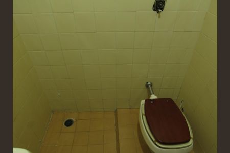 Casa à venda com 300m², 1 quarto e 3 vagasBanheiro 2