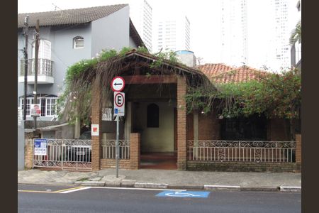 Casa à venda com 300m², 1 quarto e 3 vagasFachada