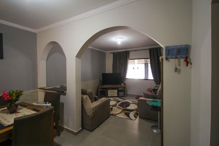 Casa à venda com 145m², 3 quartos e 2 vagas Casa à venda com 145m², 3 quartos e 2 vagasSala