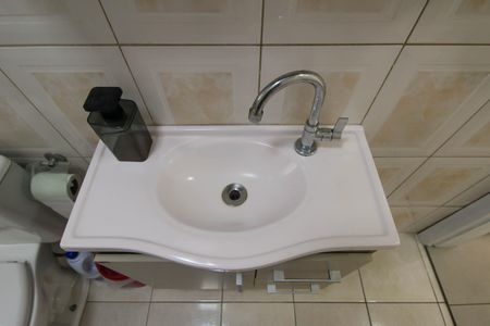 Casa à venda com 145m², 3 quartos e 2 vagas Casa à venda com 145m², 3 quartos e 2 vagasBanheiro