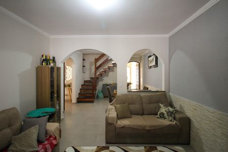 Casa à venda com 145m², 3 quartos e 2 vagas Casa à venda com 145m², 3 quartos e 2 vagasSala