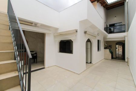 Casa à venda com 145m², 3 quartos e 2 vagas Casa à venda com 145m², 3 quartos e 2 vagasÁrea externa