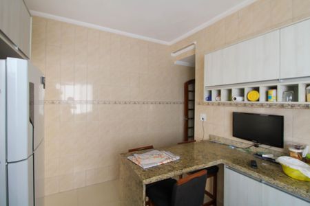Casa à venda com 145m², 3 quartos e 2 vagas Casa à venda com 145m², 3 quartos e 2 vagasCozinha