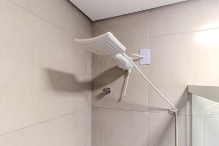 Banheiro de kitnet/studio para alugar com 1 quarto, 22m² em República, São Paulo